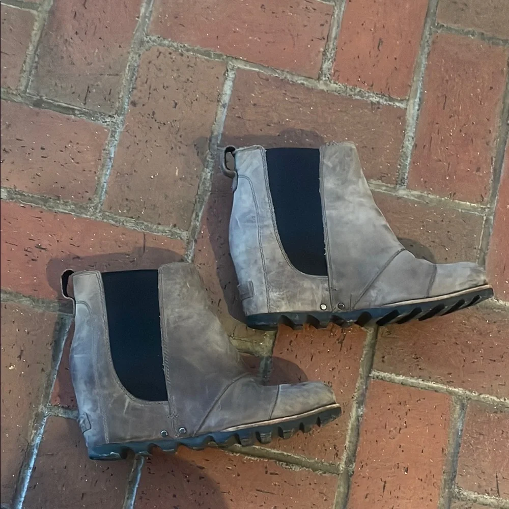 Sorel Gray Lea Ankle‎ Wedge Boots 7.5